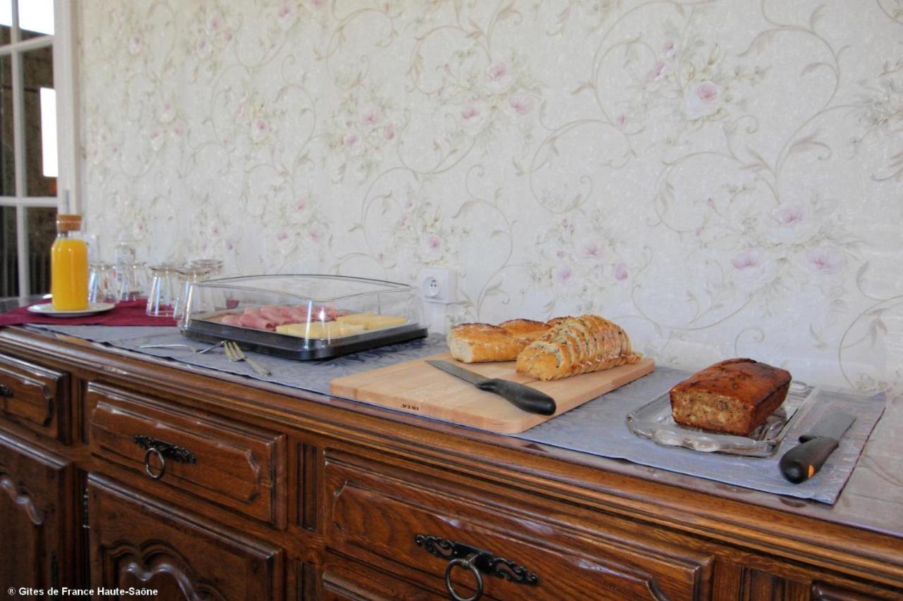 Bed and Breakfast Au Fil Du Temps Fougerolles-Saint-Valbert Zewnętrze zdjęcie